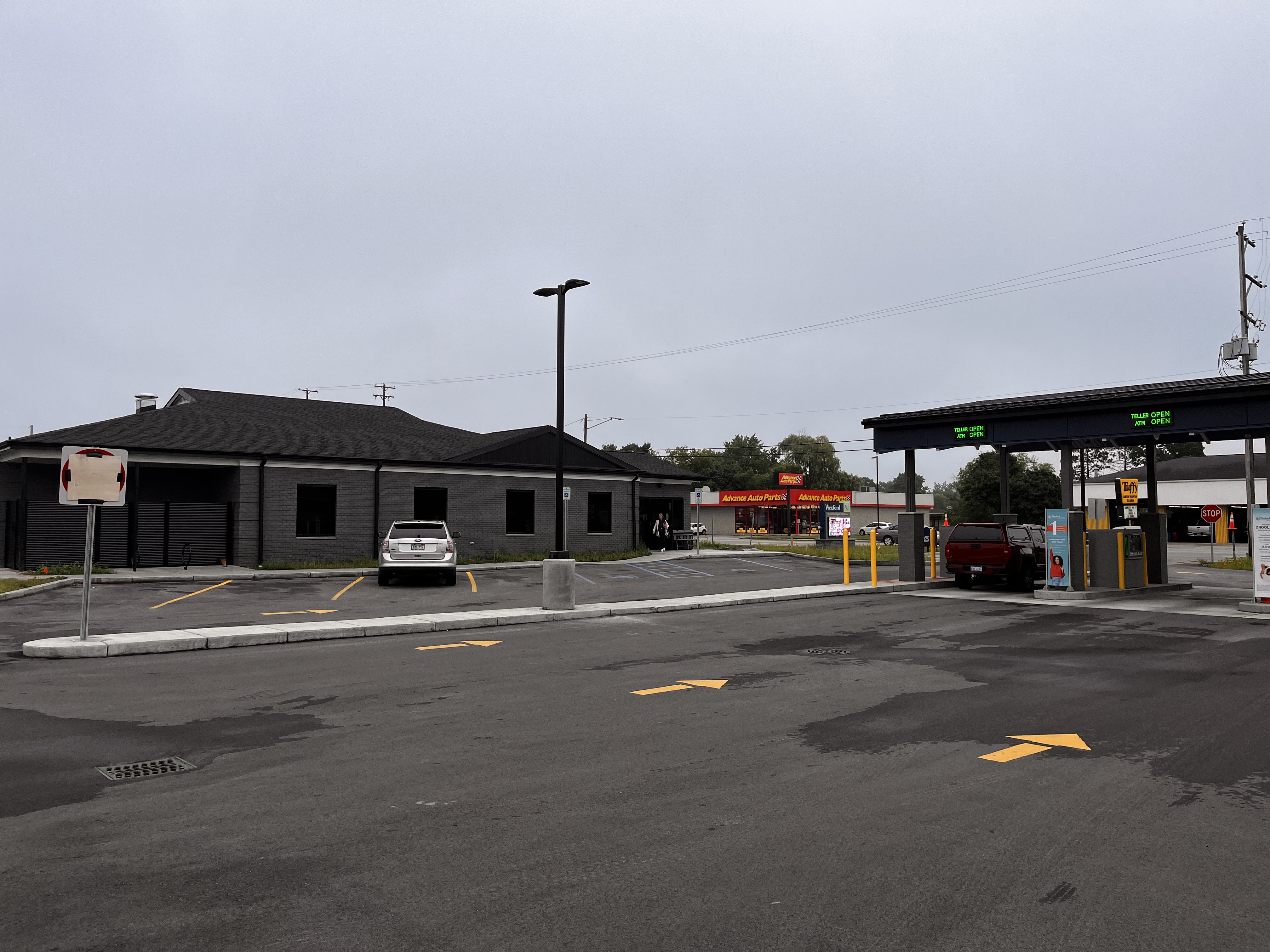 The new parking lot and entrance are up and running!